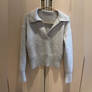 Banana Republic Gray knit sweater